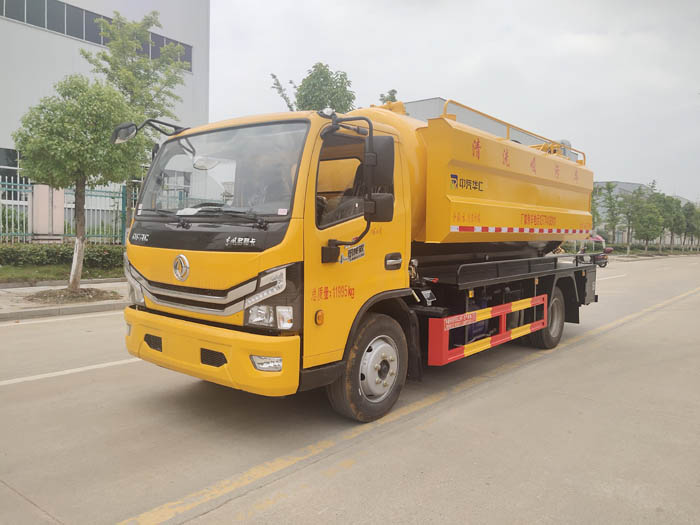 東風多利卡12.5方清洗吸污車